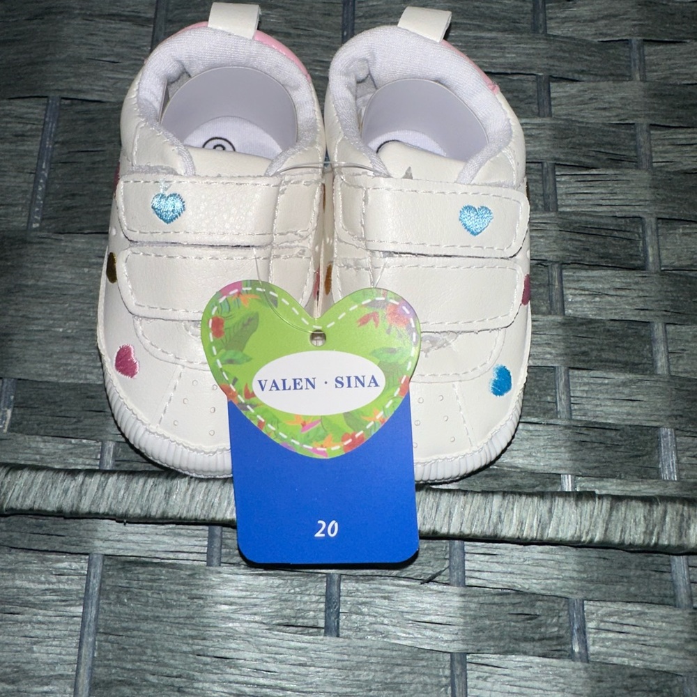 Valen Sina Baby Girl Heart Sneakers – Size 2 (EU 20) Brand New With Tags